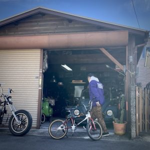 2025："I'D RATHER BE RIDING MY CHOPPER"コーチJK